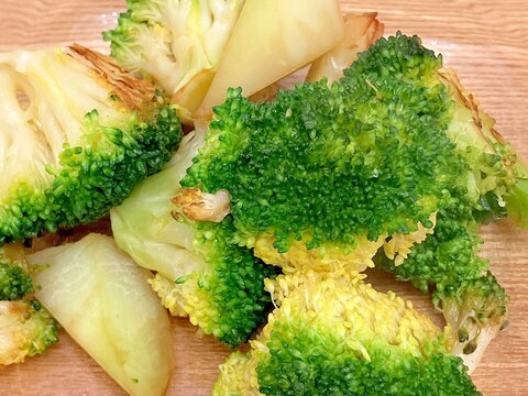 シンプル★ブロッコリーの蒸し焼き